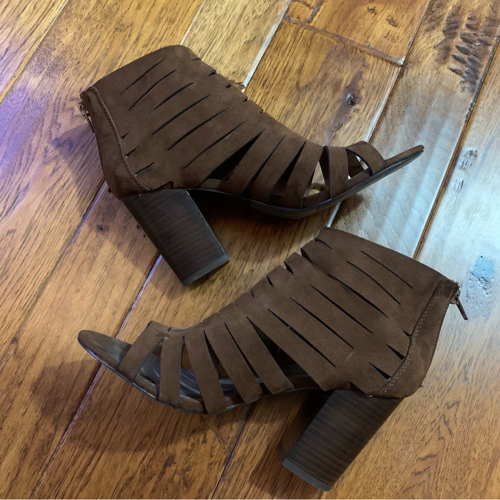 Carlos by Carlos Santana | Chocolate Brown faux suede Booties | Sz 8.5 - Picture 5 of 13